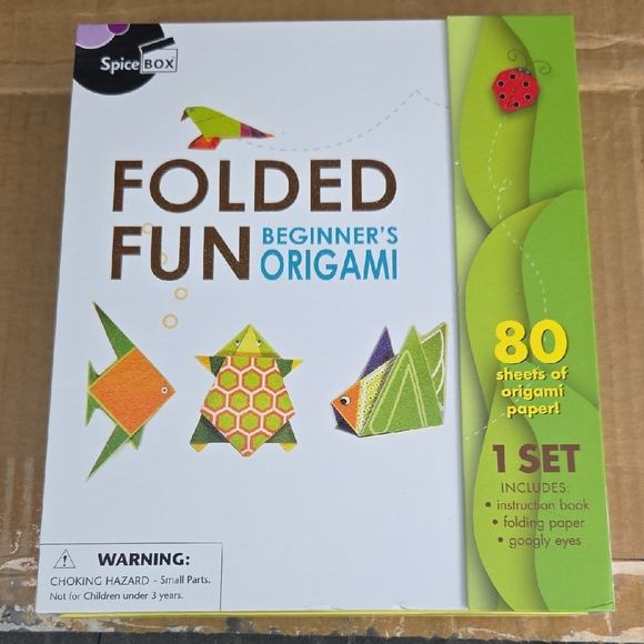 SpiceBox Folded Fun Beginner's Origami Set - Picture 1 of 9